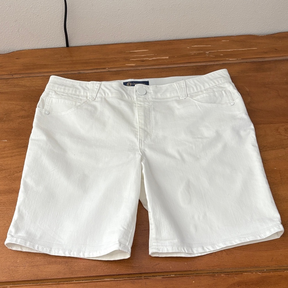 Democracy AbSolution Jean Bermuda Shorts Size 16